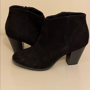 Black Heeled Booties!